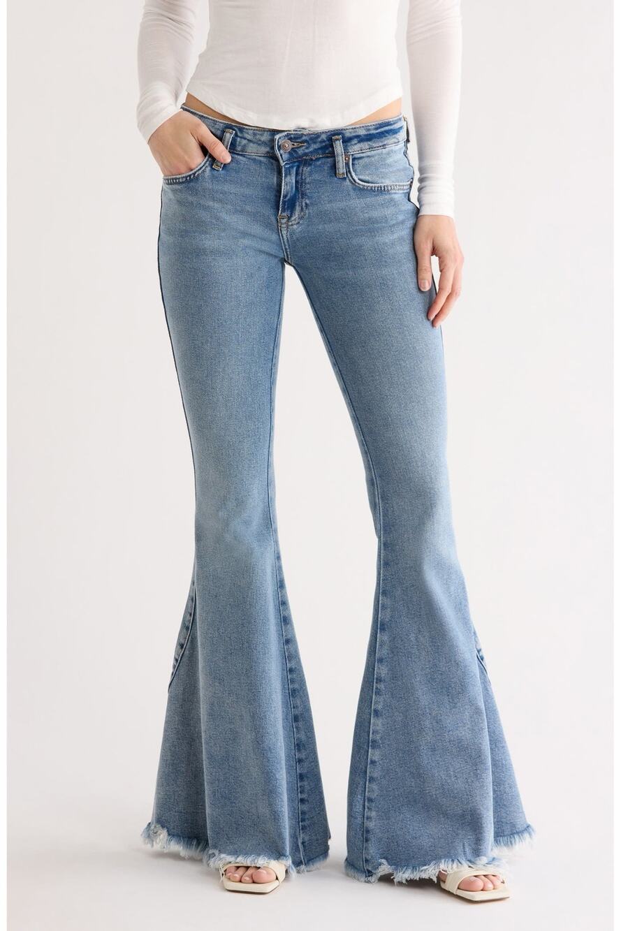 We The Free Free People Emre Flare Jeans Size 25 NWT $98